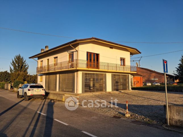 Casa indipendente in residenziale in Via Agnul 1
