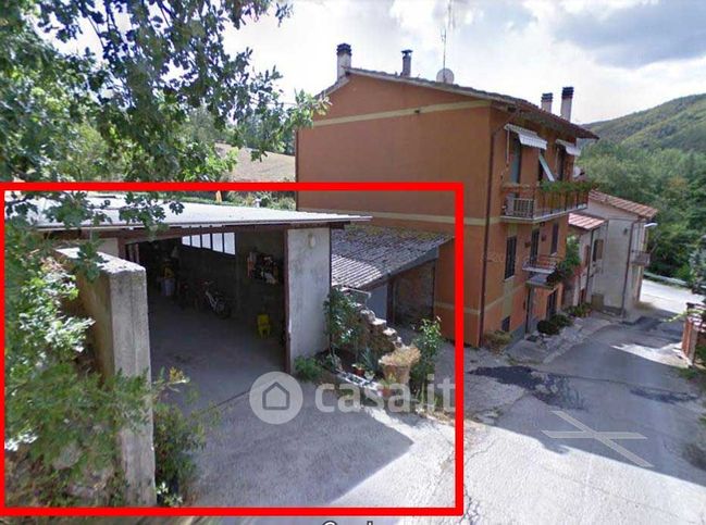 Garage/posto auto in residenziale in Via di Padule