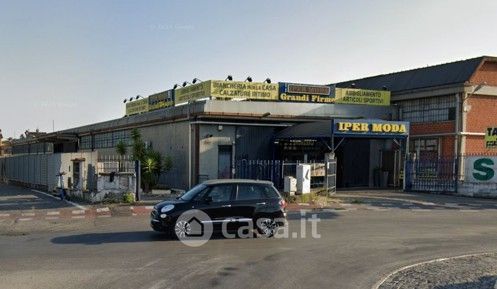 Capannone in commerciale in Via Bernardino Alimena