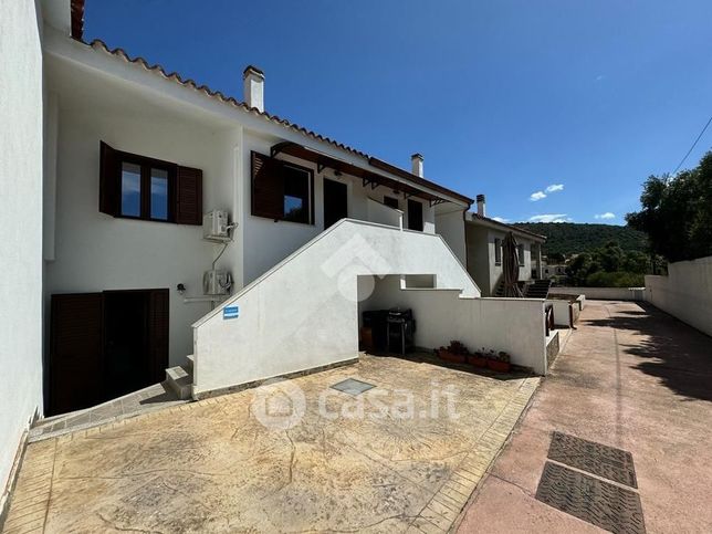 Villetta a schiera in residenziale in Via Agamennone 92