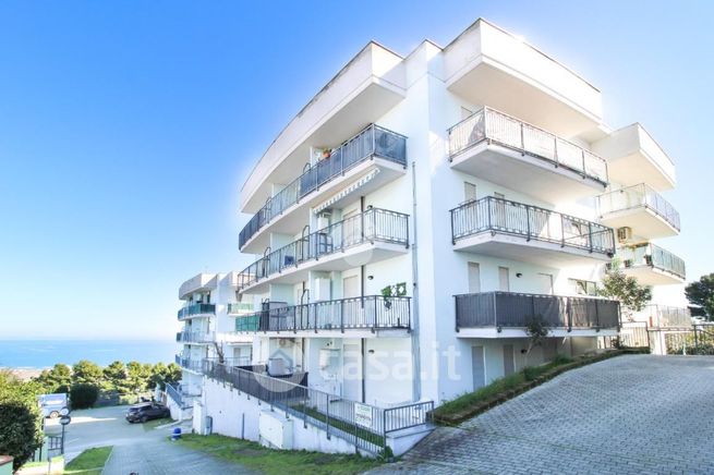 Appartamento in residenziale in Via Belvedere 1 B