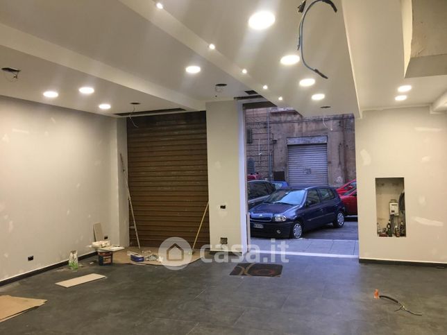 Attivitã /licenza (con o senza mura) in commerciale in Via Principe Scordia
