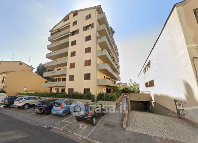 Appartamento in residenziale in Via Fratelli Giachetti 25