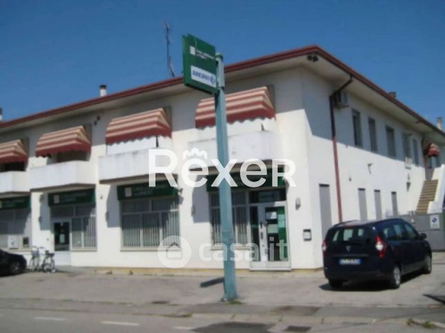 Ufficio in commerciale in Via delle Granze