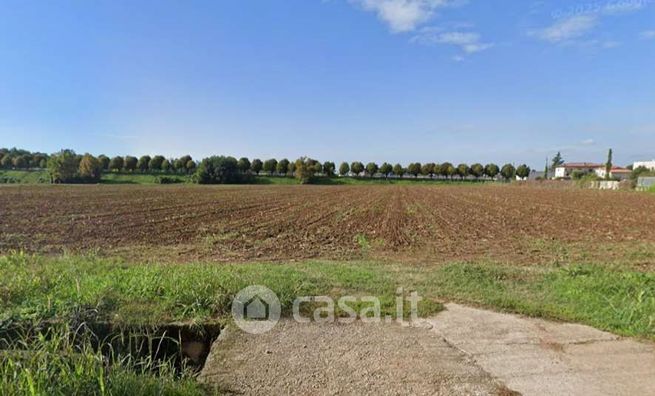 Terreno agricolo in commerciale in Via Cinque Prati