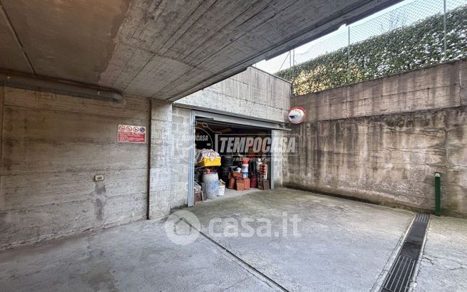 Box/posto auto in residenziale in Via Giovanni Battista Scalabrini 56