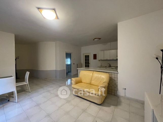 Appartamento in residenziale in Via Molinelle 64