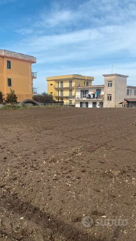 Terreno agricolo in commerciale in 