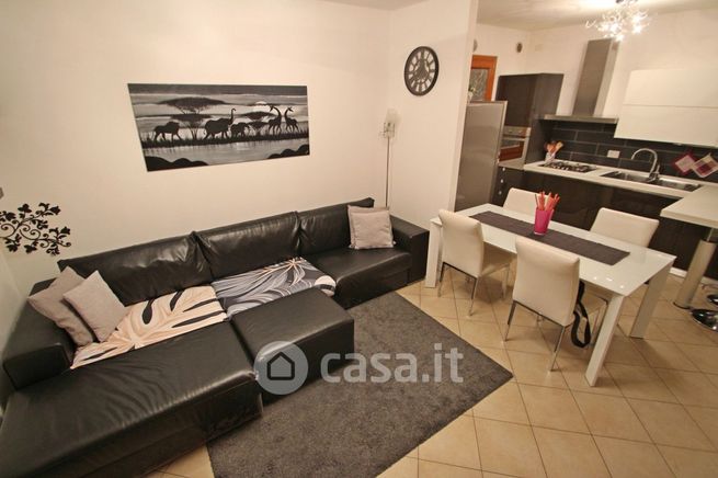 Appartamento in residenziale in Via Rugoletto