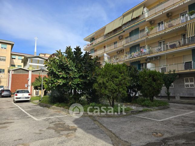 Appartamento in residenziale in Piazzale Divina Provvidenza