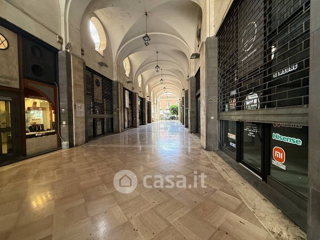 Ufficio in commerciale in Piazza del Corso 68