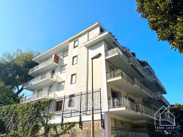 Appartamento in residenziale in Salita Poggio