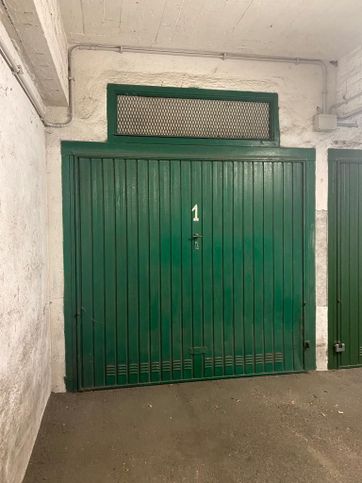 Garage/posto auto in residenziale in Via Asiago