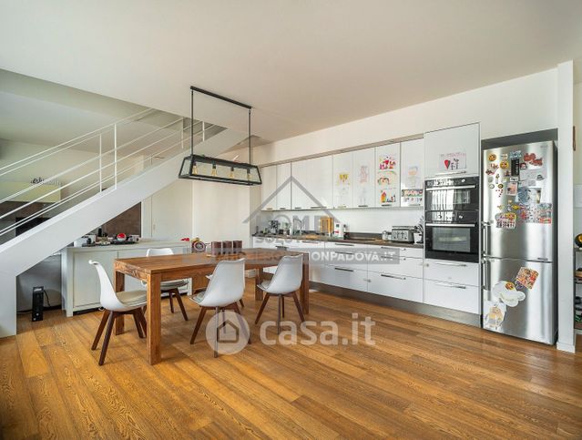 Appartamento in residenziale in Via San Pio X 44