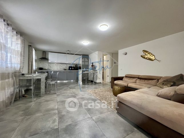 Appartamento in residenziale in Via G. Carducci 137