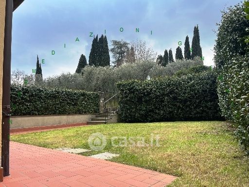 Villa in residenziale in 