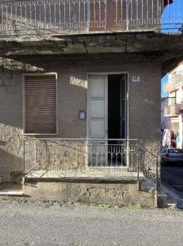 Casa indipendente in residenziale in Via bellini 43