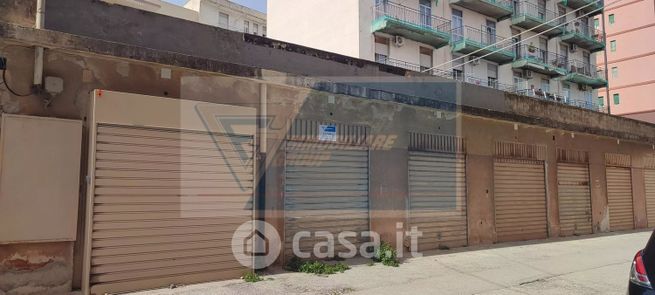 Garage/posto auto in residenziale in Viale dei Comuni