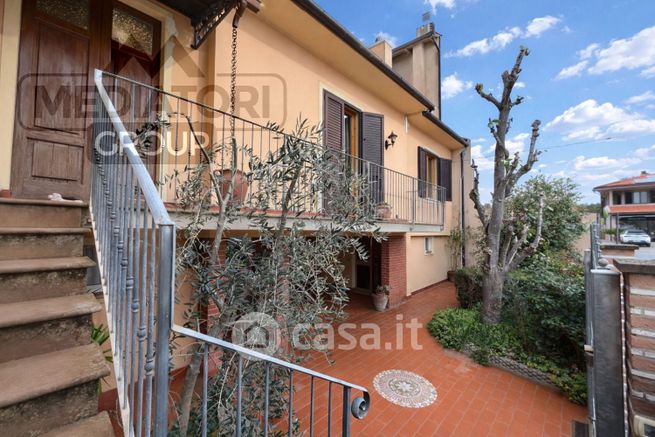 Villetta a schiera in residenziale in Piazza della LibertÃ  2