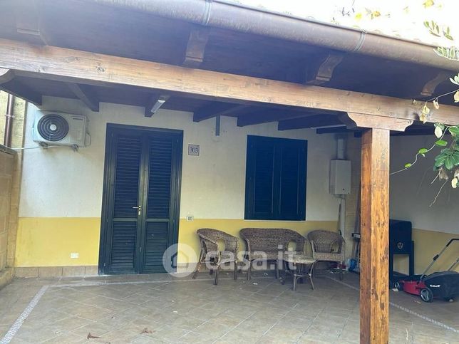 Appartamento in residenziale in Viale Himera 3
