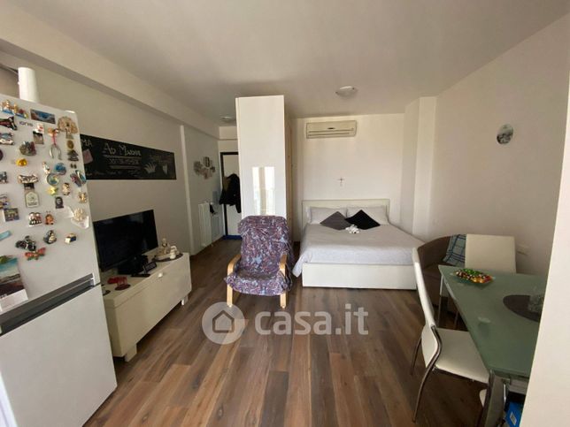 Appartamento in residenziale in Piazza Lorusso 9
