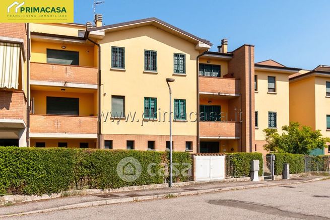 Appartamento in residenziale in Via Emilia Est 5 /A
