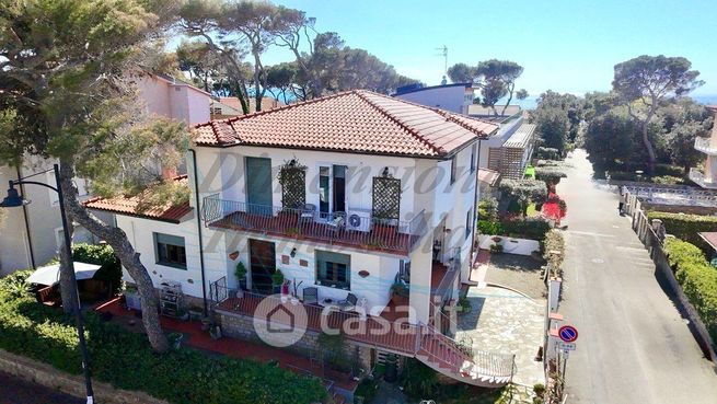 Villa in residenziale in Via di Villa Marina