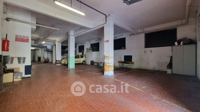 Garage/posto auto in residenziale in Via Francesco Pastonchi