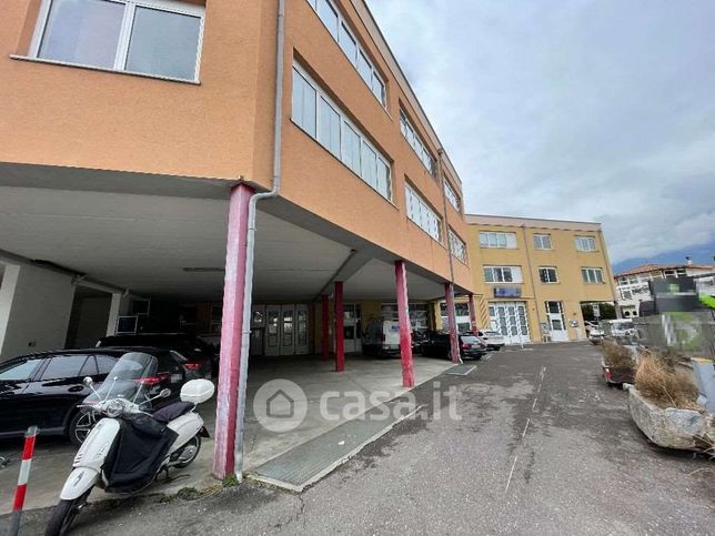 Appartamento in residenziale in Via Luis Zuegg 68