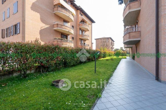 Appartamento in residenziale in Via Giorgio de Chirico 7