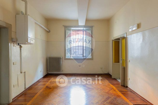 Ufficio in commerciale in Via Buonafede Vitali L' Anonimo 10