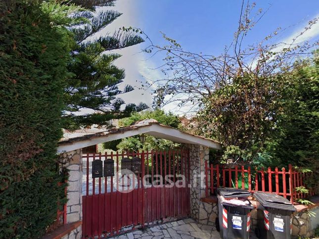 Appartamento in residenziale in Via Vizzarro 1