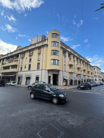 Appartamento in residenziale in Viale Cesare Battisti 45