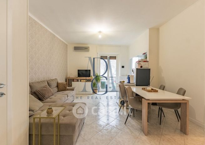 Appartamento in residenziale in Via Casella 45