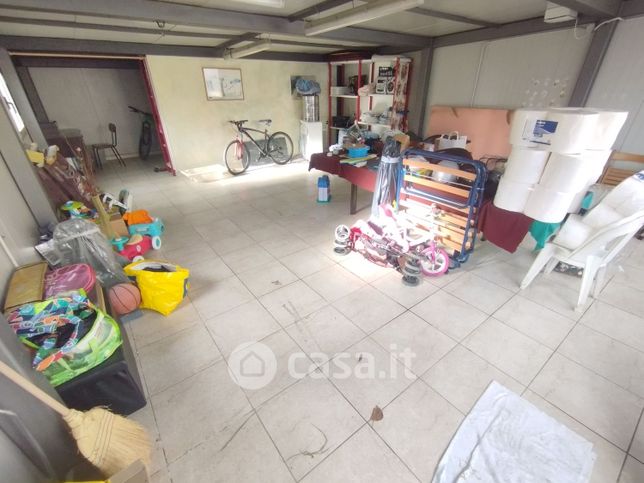 Box/posto auto in residenziale in Via Virginia