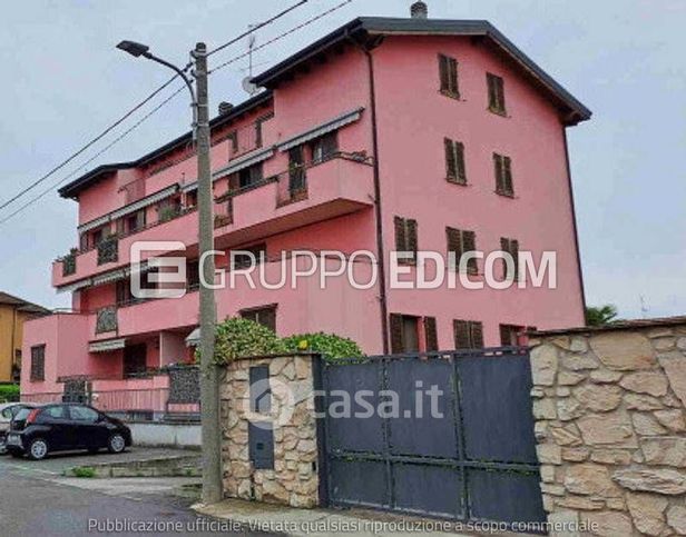 Box/posto auto in residenziale in Via Edmondo de Amicis