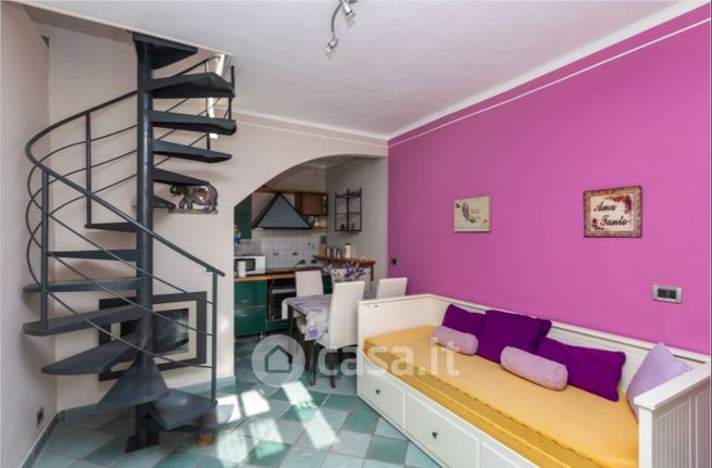 Appartamento in residenziale in Via Circonvallazione