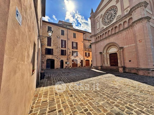 Casa bi/trifamiliare in residenziale in Via Camilli 6