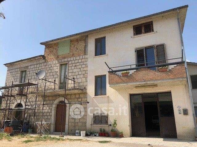 Casa indipendente in residenziale in Contrada Badia 1