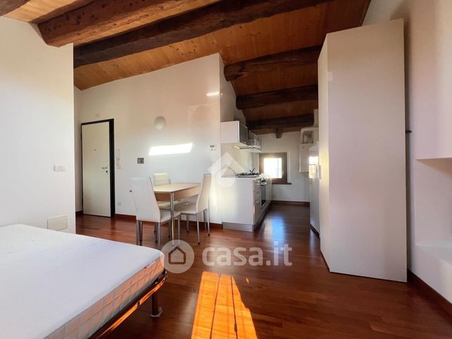 Appartamento in residenziale in Via Gabrielli 1