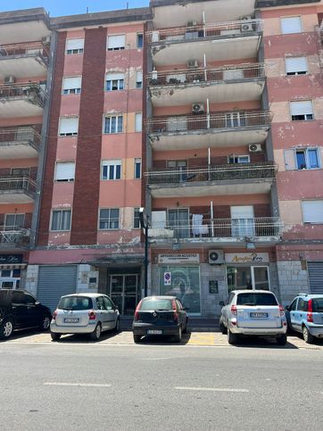 Appartamento in residenziale in Via Domiziana 311