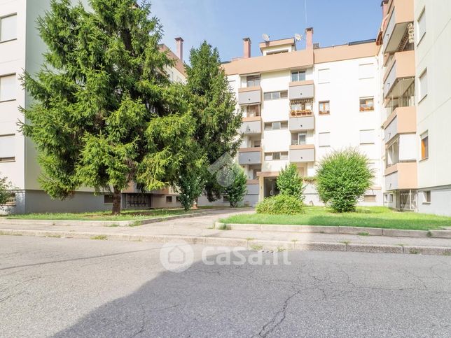 Appartamento in residenziale in Via Cesare Goretti 15
