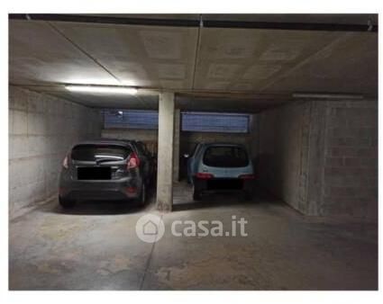 Box/posto auto in residenziale in Piazza Giovanni Paolo II 21