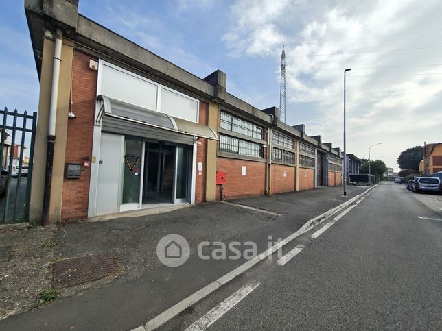 Capannone in commerciale in Via Curtatone 5