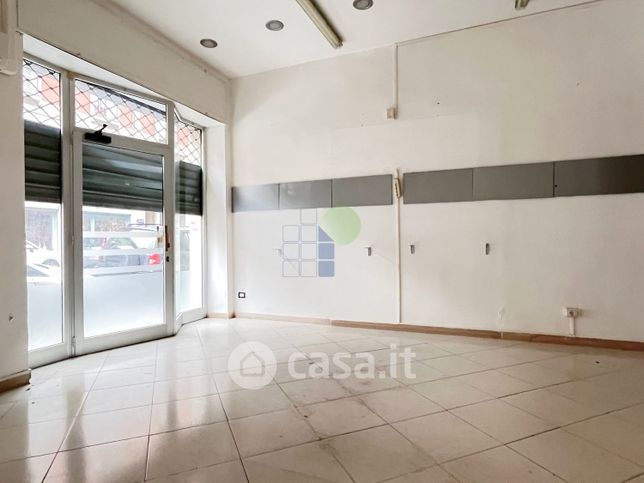Capannone in commerciale in Via Buontalenti 22