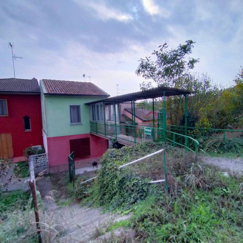 Appartamento in residenziale in Via Lago Gerundo