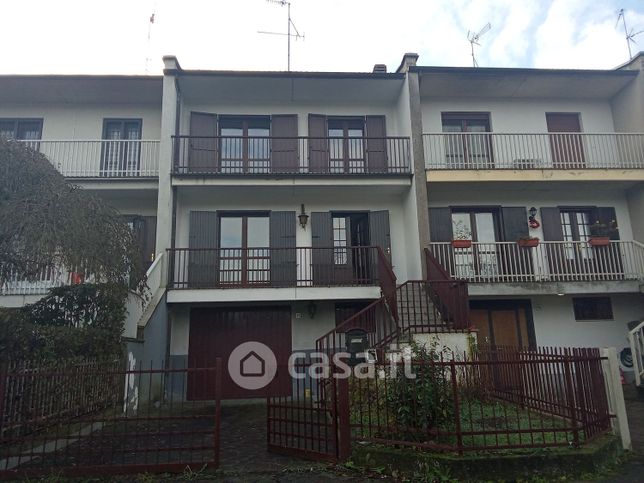 Villetta a schiera in residenziale in Via Giovanni Pascoli 75