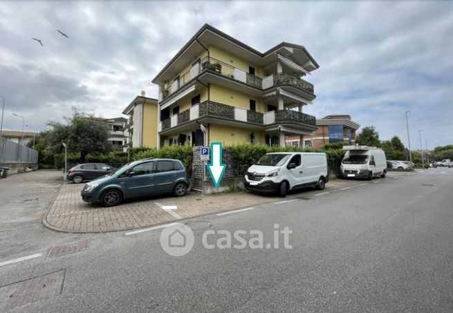 Garage/posto auto in residenziale in Via Generale Carlo Alberto Dalla Chiesa