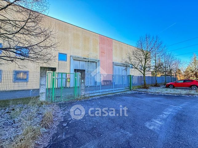 Capannone in commerciale in Via Leonardo Sciascia 7