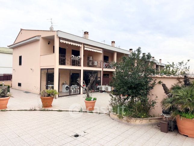 Villetta a schiera in residenziale in Via Giacomo Leopardi